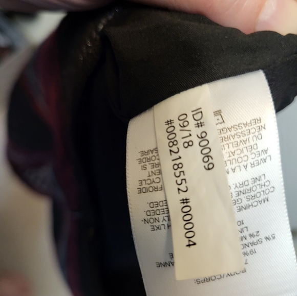 EXPRESS Red Gray Black Metallic Aztec Jacquard Faux Wrap Mini Skirt - Size 0 - Picture 5 of 6